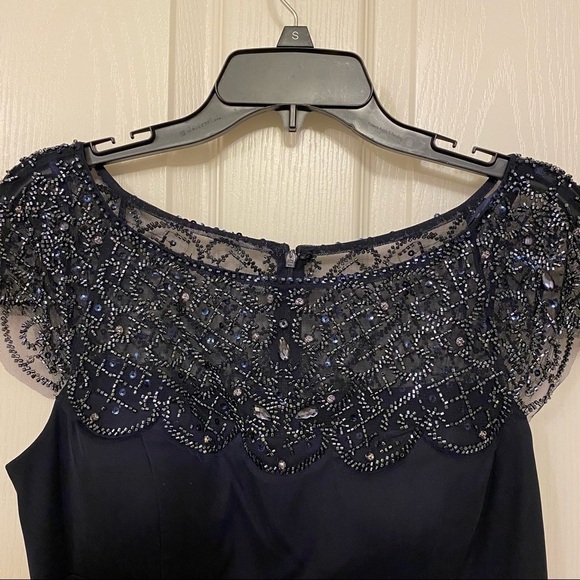 XSCAPE Beaded-Detail Sheer embellished neckline Jersey Knit Gown in Navy Size 8 - Picture 6 of 12